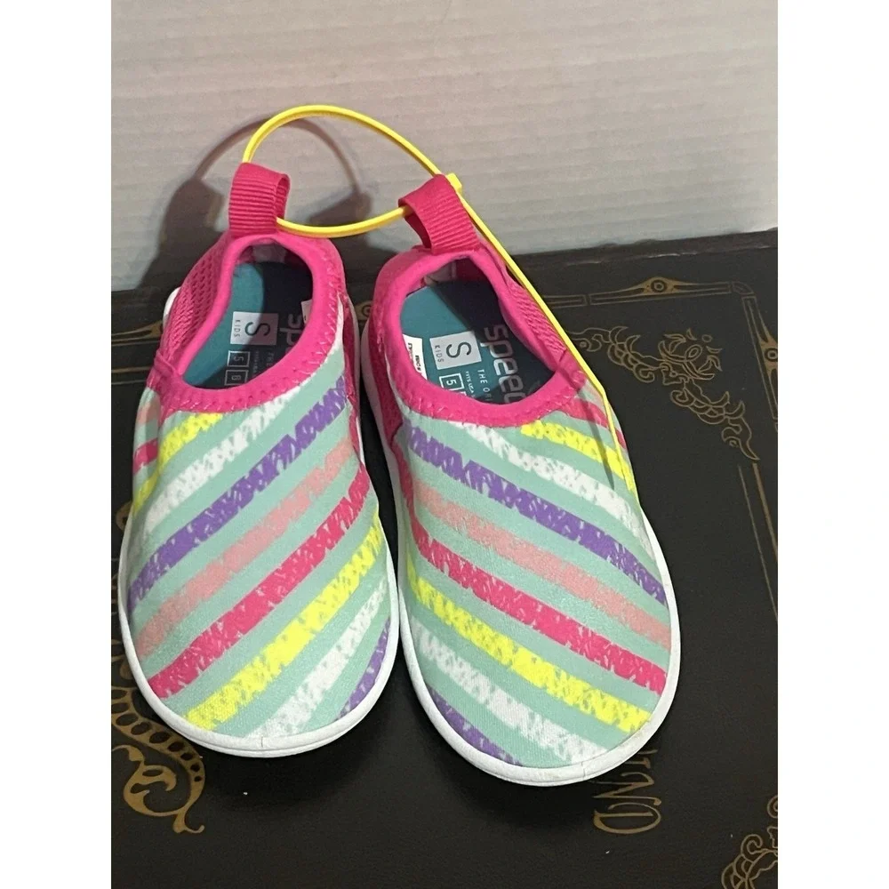 Speedo Kids Beach Booties Water Shoes Pink Striped Small 5-6